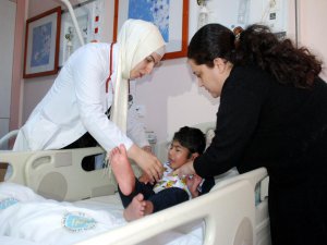 Erzurum'da suriyeli ayakları bağlı donmak üzereyken bulundu