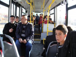 Başkale Belediyesi'ne yeni toplu taşıma araçı aldı