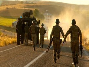 Mardin'de Pkk Bombayı Askerin Geçişi Sırası'nda Patlattı 1 Şehit Var