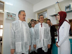 Kars Valisi Özdemir, şeker fabrikasını ziyareti