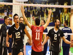 Beşiktaş'tan Fenerbahçe'ye tarihi darbe vurdu İşte O Skor !