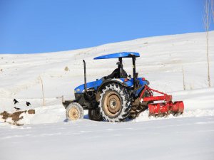 Narman'da yoğun kar yağışı
