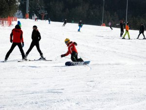 Erzurum Palandöken'de kayak keyfi başladı