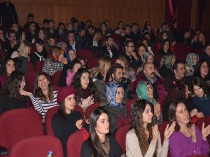 Hakkari'de öğrenciler yararına konser,