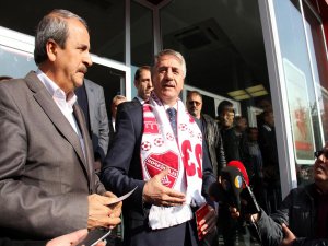 Belediye Başkanı Yanılmaz'dan Vartaş Elazığspor'a destek kampanyası