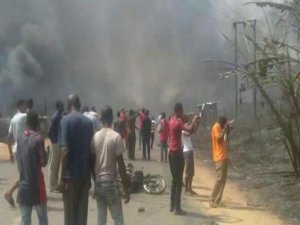 Nijerya'da facia: En az 100 ölü ! Nnewi kentinde patlama ! Olayda Ölü Sayısı Artıyor !