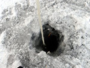 buz tuttan Gölde Balık avı
