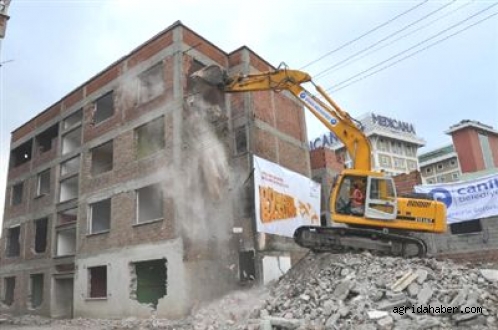 Yıkım kararı çıktıysa 60 günlük sürenİn dolmasına gerek yok