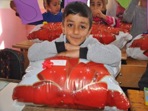 Hakkari'ye yardım eli uzatıldı