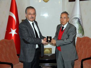 Donat Vali Özdemir'i Ziyaret Etti