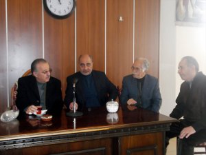 Kars Valisi Özdemir'den Kkdgc Başkanı Sezer'in Ailesine Taziye Ziyareti