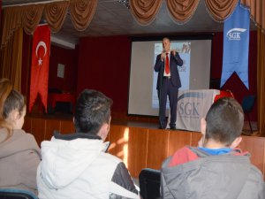 Kars'ta Haydi Öğrenciler Sosyal Güvenliğe Semineri kuruldu