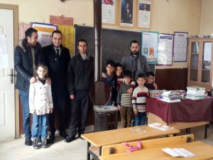 Bitlis Köy Okullarına Kırtasiye Yardımı