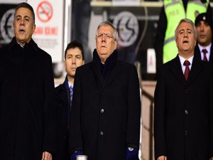 Aziz Yıldırım küfür yüzünden tribünden ayrıldı