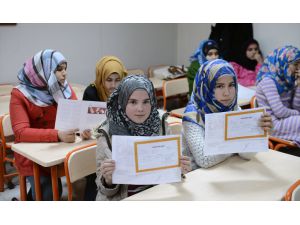 Savaşın Çocukları Karnelerini Aldı