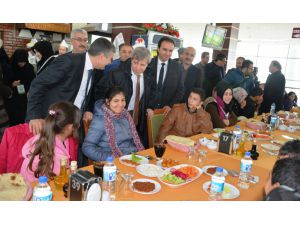 İhh Bitlis Şubesinden 'Yetim Karne Şenliği'