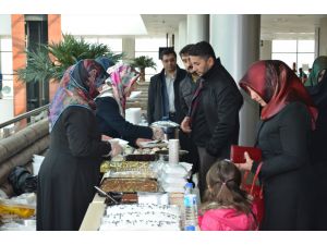 Tatvan'da Suriyeliler Yararına Kermes Verildi