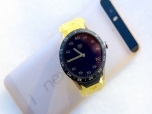 Heuer'dan 1500 dolarlık akıllı saat