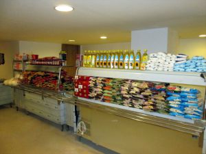 Kars Belediyesinin 'Gıda Ve Giyecek Bankası' Hizmete Açıldı