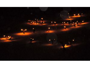 Bitlis'te Meşaleli Kayak Gösterisi