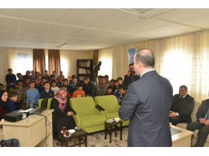 Tuşba'da Öğrencilere Yönelik Seminer Verildi