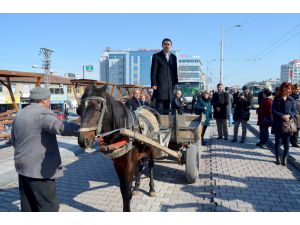 Malatya'da Trafik Sigortası Zamlarına At Arabasıyla Protesto