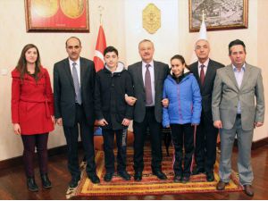 Vali Özdemir, Teog Birincisi Öğrencileri Kabul Etti