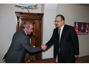 Hakkari'de 'Vergi Haftası' Kutlamaları