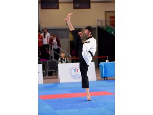 Vanlı Tekvandoculardan Büyük Başarı