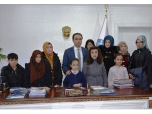 Kitap Okumada Dereceye Girenler Ödüllendirildi