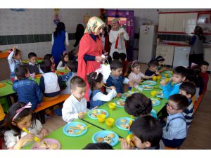 Anaokulu Öğrencilerinin Doğum Günü Etkinliği