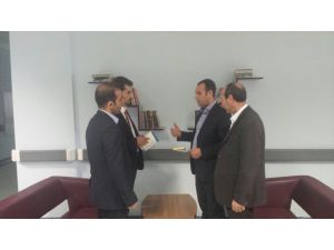 Sağlık-sen Bingöl Şubesi, Hastaneye Kitap Bağışladı