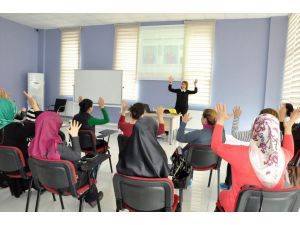 Yeşilyurt'ta Kadınlara İşaret Dili Kursu