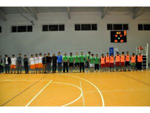 Hizan'da Voleybol Turnuvası Sona Erdi