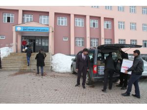 Muş'ta Öğrencilere Yardım