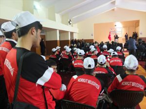 Muş'ta Sporculara Malzeme Yardımı