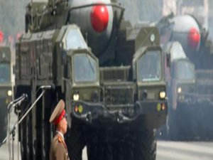 Kuzey Kore yaptırımlarına füze fırlattıldı