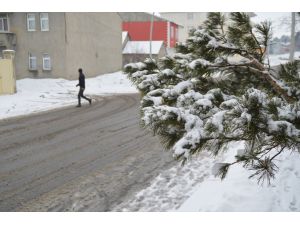 Eleşkirt'te Mart Ayı Karı Etkili Oldu