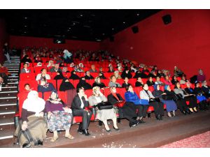 Erzurum'da Yüz Kadın Sinemayla Tanıştı Erzurum'da Yüz Kadın Sinemayla Tanıştı