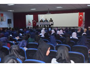 Van'da Özalp'ta 'Kariyer Sohbeti' Programı