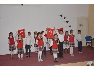 Van'ın Çatak ilçesinde İstiklal Marşı'nın Kabulü Ve Mehmet Akif Ersoy'u Anma Günü