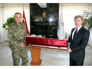 Jandarma Genel Komutanı Orgeneral Mendi Bitlis'te