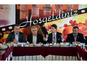 Bitlis Durer Muhtarlarla Bir Araya Geldi