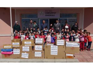 Minik Öğrencilerden Örnek Davranış