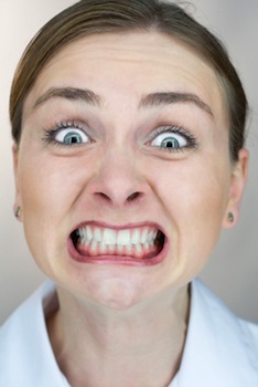 Diş Sıkmanın Korkunç Gerçeği ! Dişimizi sıktığımızda Neler olabilir ? - Sağlık Haberler