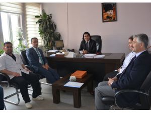 Bitlis Tatvan Kaymakam Erkan'dan, Doktorlara Başarı Belgesi