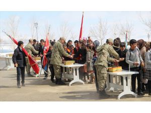 Van Başkale ilçesinde Şehitleri Anma Günü Ve Çanakkale Deniz Zaferi'nin 101. Yılı