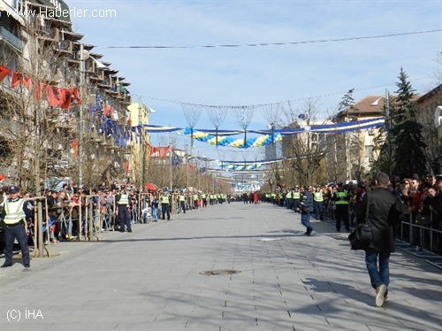 Kosova'da Bağımsızlığın 6. Yıldönümü Coşkuyla Kutlandı