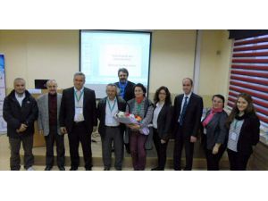 Van'da Yyü'de Edebiyat Paneli Düzenlendi