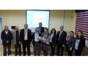 Van'da Yyü'de Edebiyat Paneli Düzenlendi